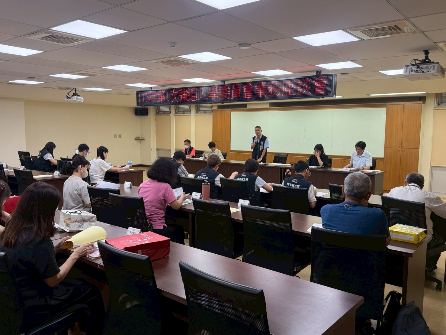 西屯區強迫入學委員會積極協助中輟生在學習道路上歸位，順利完成學業