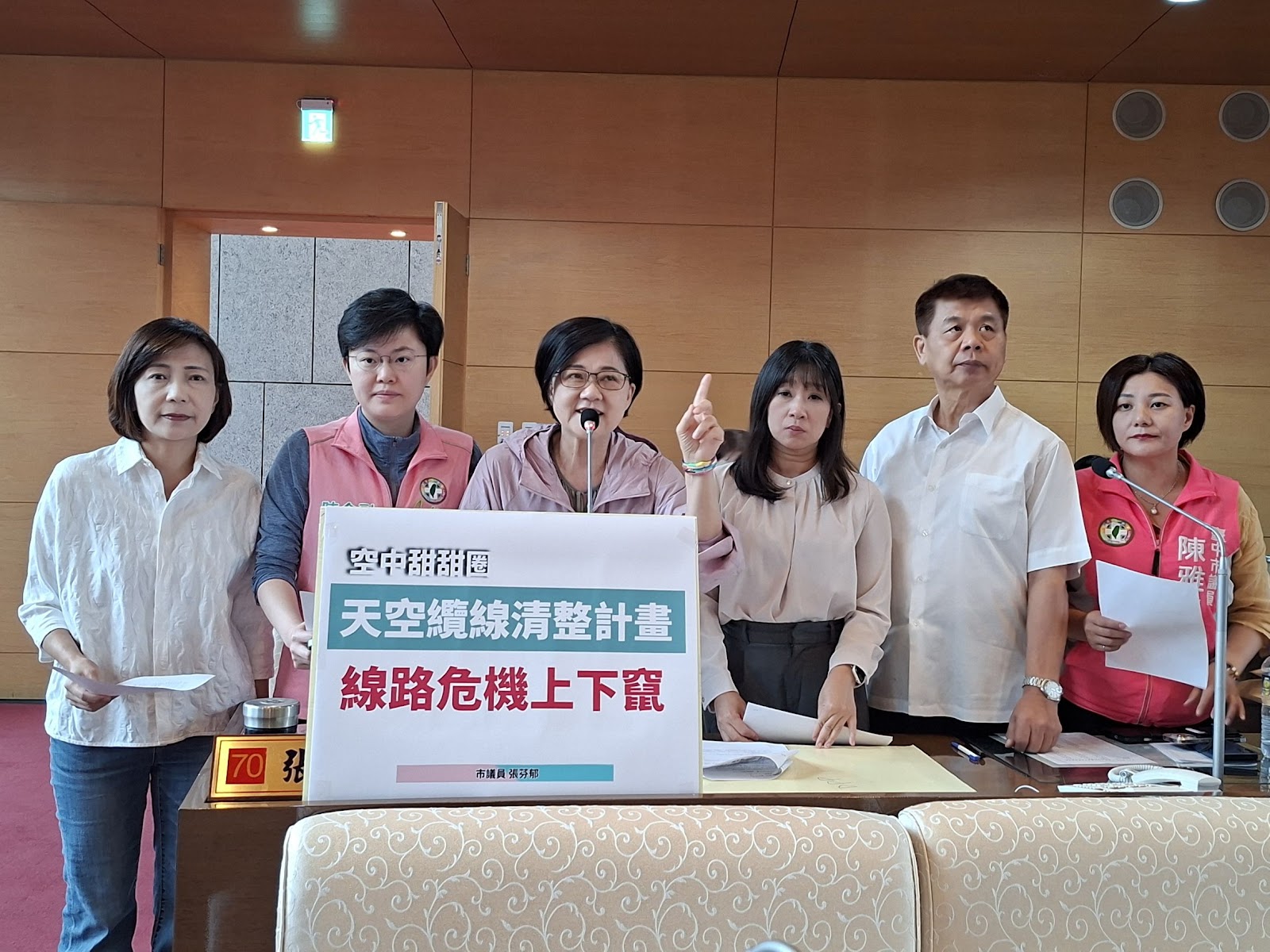 台中「空中甜甜圈」惹民怨 市議員張芬郁要求擬定清整專案